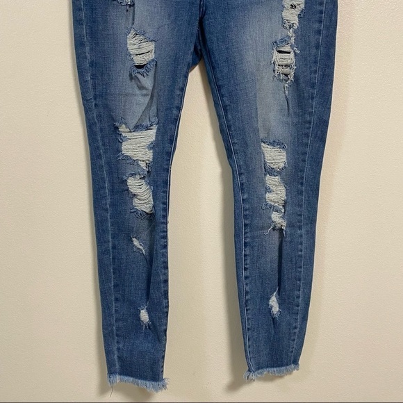 Kancan Jean Women’s Size 15/31 Medium Wash At Last Distressed Button Fly Jeans - Picture 4 of 13